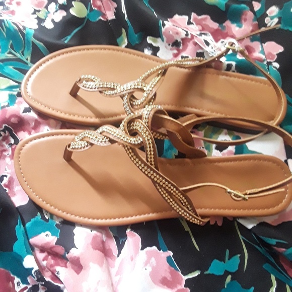 Twisted Strap Sandals - Picture 2 of 3